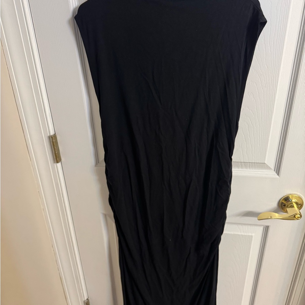 Elegant Black Sleeveless Dress